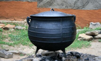 cast-iron-rice-cooker